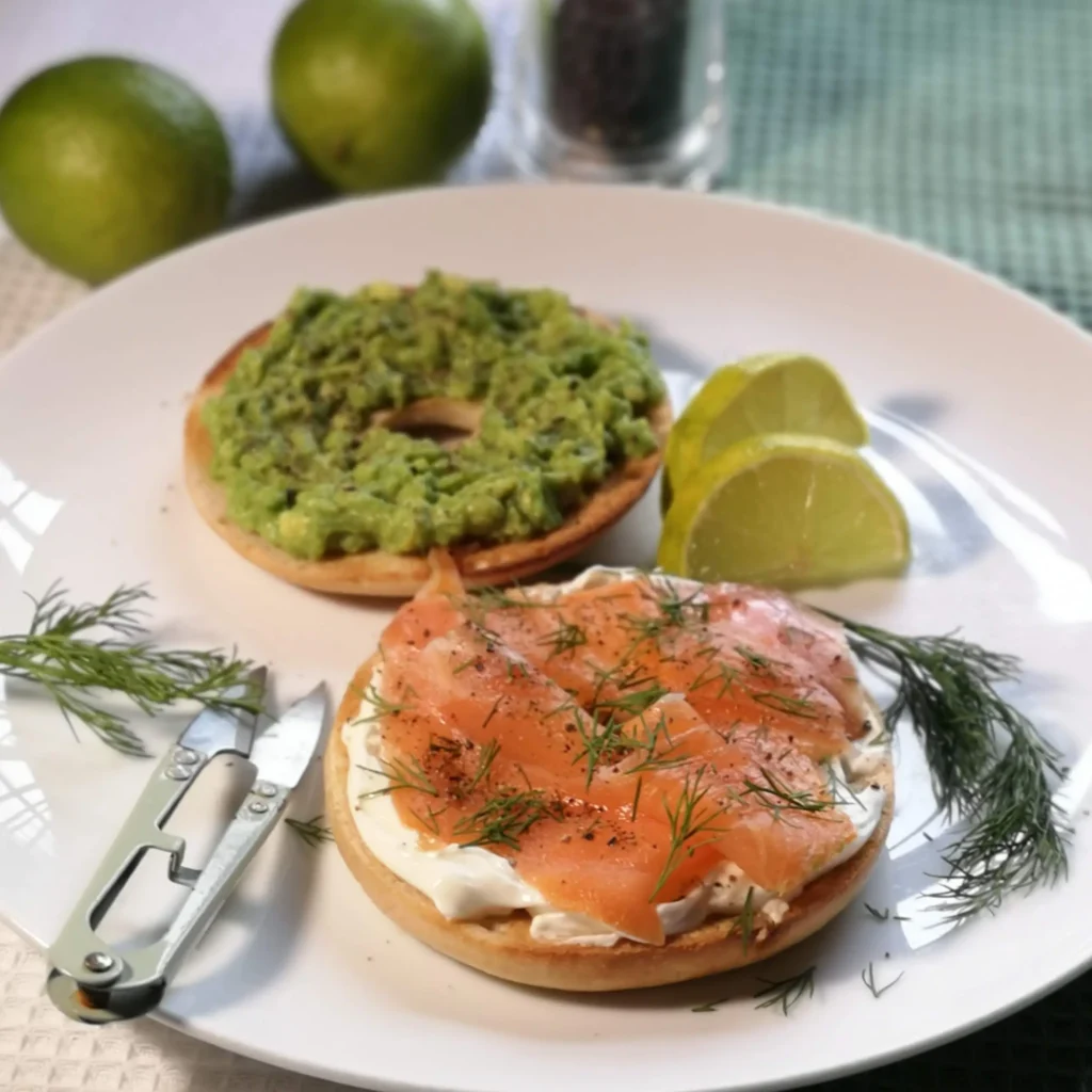 smoked salmon bagel